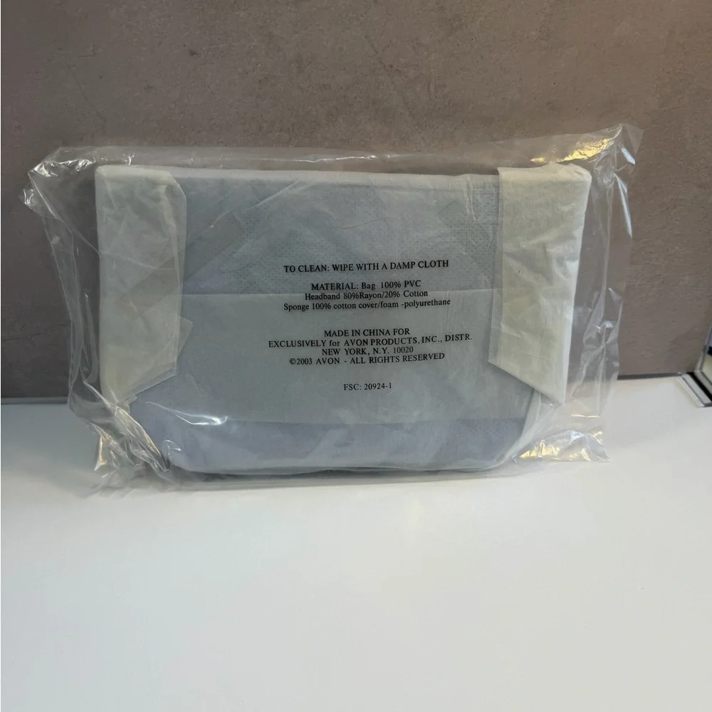 🩷5/$10🩷 Avon Blueish Gray Zippered Pouch VINTAGE 2003